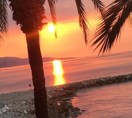 Διαμέρισμα Bluemarine, Vista Mare Μεντόν